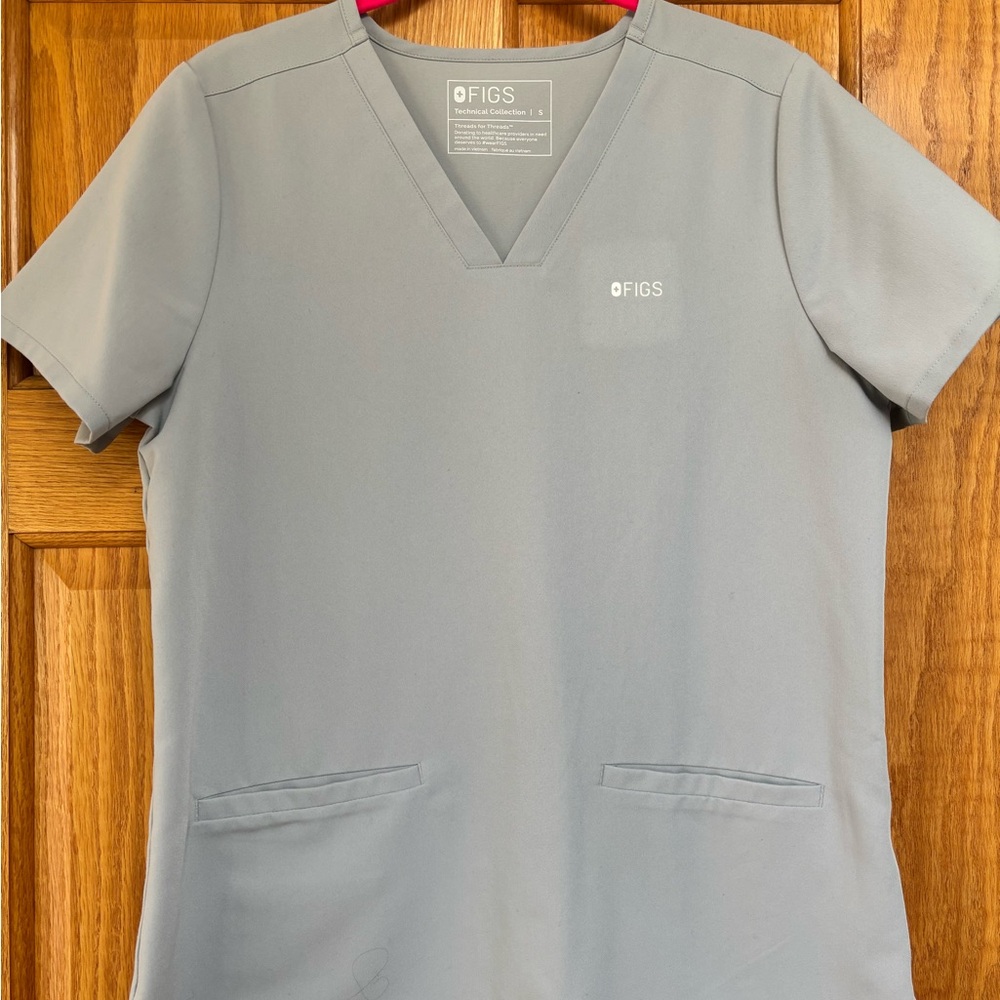 Figs scrub set Silver Arrows Size Small Casma top & zamora high waisted jogger
